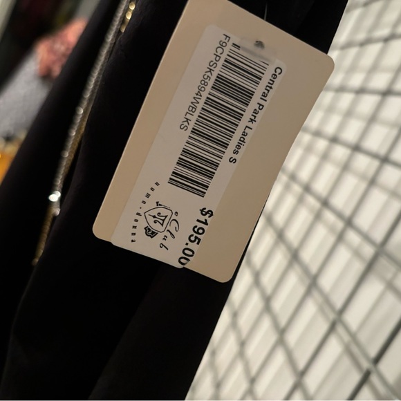 Chained Tank top - Picture 3 of 3